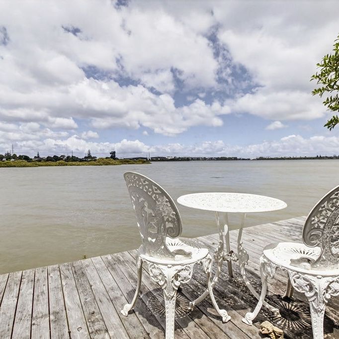 Waterfront Luxury with Private Jetty - Photo 1