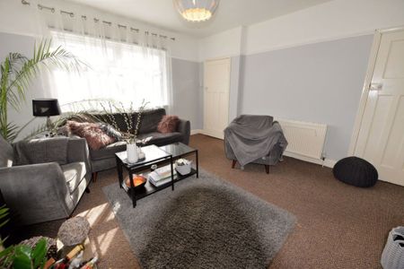 3 bedroom House in Firth Avenue, Leeds - Photo 5