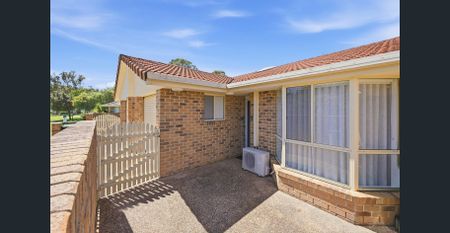 PERFECTLY PRESENTED VILLA! - Photo 4