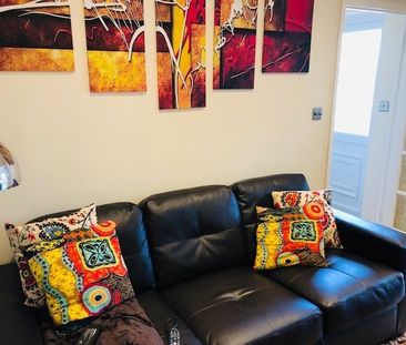 2 Bed Flat, Davenant St, E1 - Photo 1