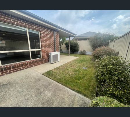 7/1 Stawell Street, Romsey, Vic 3434 - Photo 1