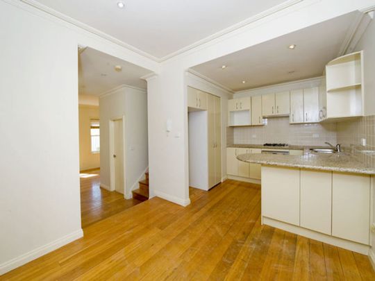 Convenient & Homely 3 Bedroom Townhouse - Photo 1