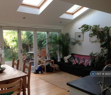 4 bedroom terraced house to rent - Photo 1