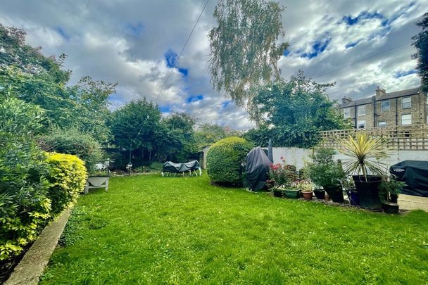 2 bed Flat Talfourd Road, Peckham, SE15 - Photo 1