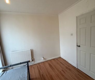Room in a Shared Flat, Dellow Street, E1 - Photo 4