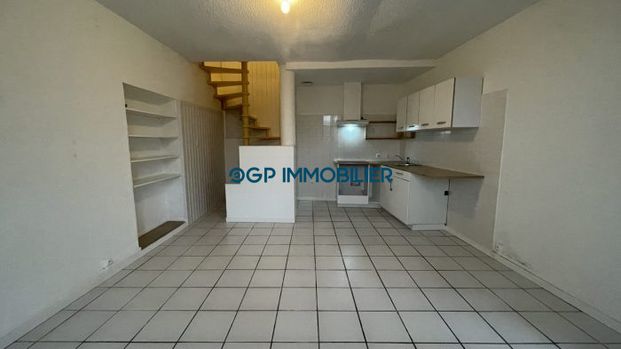 Appartement T4/5 en triplex à louer à Castelnau-d'Estrétefonds - Photo 1