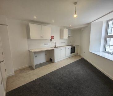 Clare Terrace, Falmouth, TR11 - Photo 4