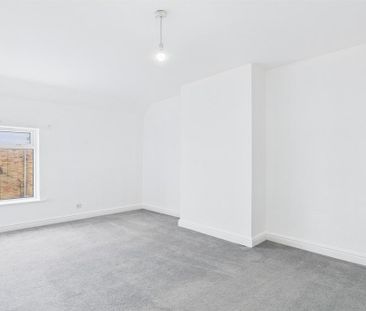 2 bedroom property to rent - Photo 3