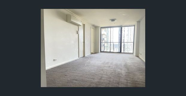 1 Bedroom Apartment Close to Everything! - Photo 1