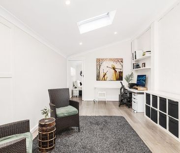 11 Windsor Parade, North Narrabeen, NSW 2101 - Photo 3