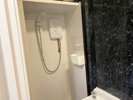 Connaught Road, Roath - Photo 5