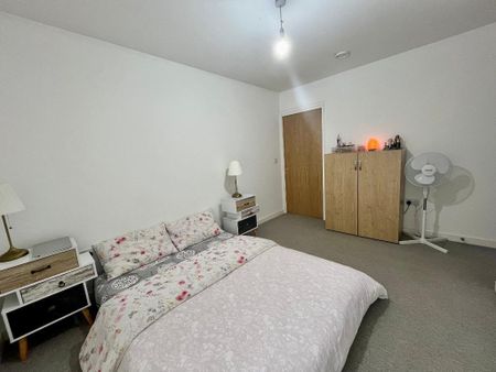 2 bedroom apartment to rent - Photo 5