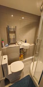 Room in a Shared House, St. Georges Avenue, E7 - Photo 3