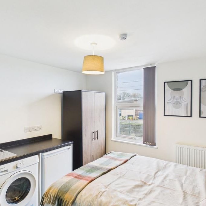 6 bedroom terraced house to rent - Photo 1