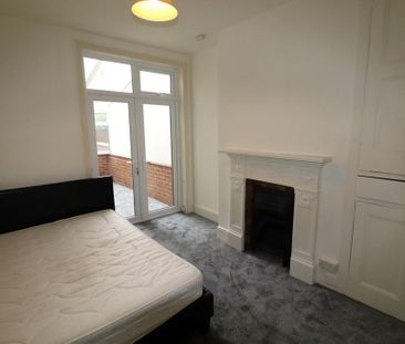 1 bedroom in a house share to rent - Photo 5