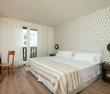 Semi-Detached House in The Golden Mile - Photo 6
