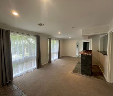 Family home with views - Photo 1