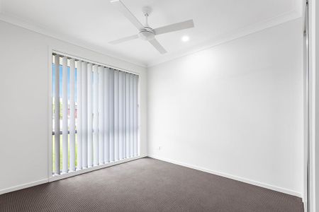 39 Mapplewell Circuit - Photo 4