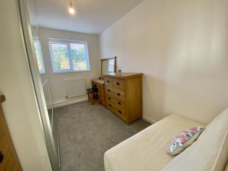 3 bedroom detached bungalow to rent - Photo 5