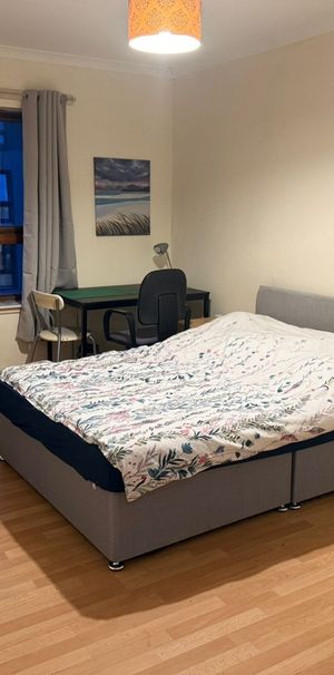 Room in a Shared Flat, Kelvinhaugh Street, G3 - Photo 2