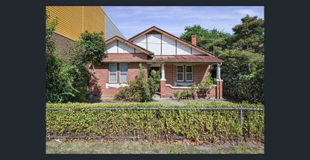 Unique Central Position - Photo 4