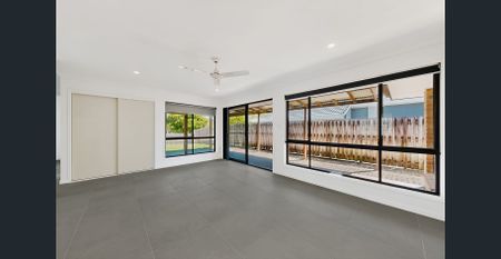 Modern Family Home with Fresh Updates & Backyard Space – Upper Coomera - Photo 2