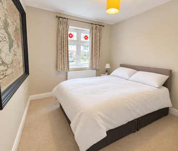 5 bedroom semi-detached house to rent - Photo 4