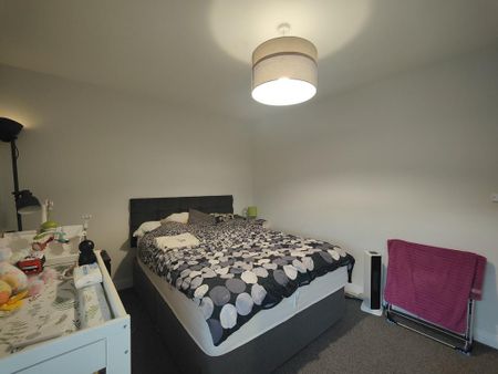 2 bedroom end of terrace house to rent - Photo 5