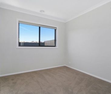 20 Balcombe Avenue, Leneva - Photo 2