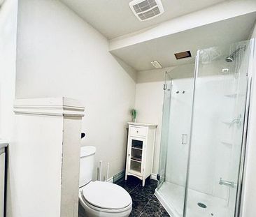 For Lease - 3362 Angel Pass Drive, Mississauga, Ontario - Photo 6