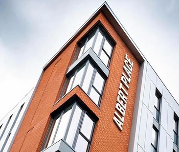 1 bedroom in a flat share to rent - Photo 3