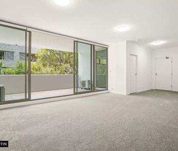 MGM MARTIN - TWO BEDROOM APARTMENT - Photo 5