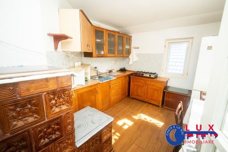 ID 9551 Casă P+1 de închiriat – Strada Mahmudiei - Fotografie 3