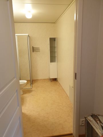 Falkenbergsvägen, Östra Frölunda - Photo 5