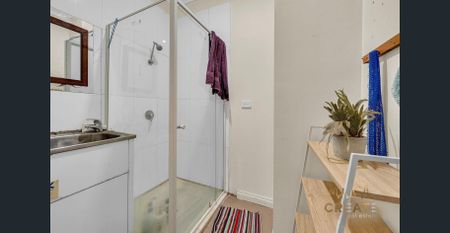 SHARED HOUSE IN PRIME FOOTSCRAY LOCATION - Photo 2