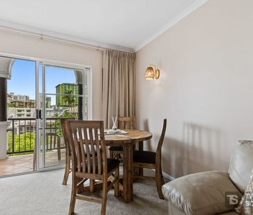 Central Fully Furnished Apartment - Photo 3