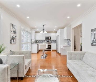 Detached Home For Lease | W9245835 - Photo 2