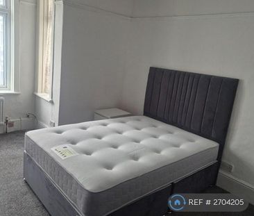 1 bedroom in a house share to rent - Photo 4