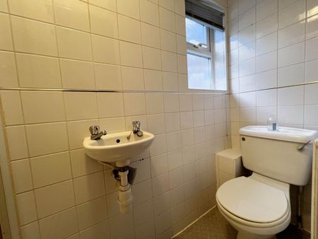 Studio to rent - Photo 5