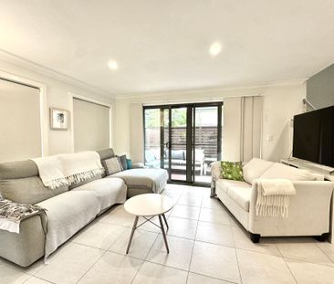 Charming Coastal Retreat in Blue Bay - Photo 1