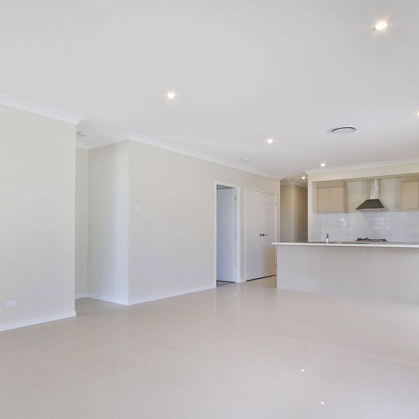 42 Ivory Crescent, Pallara QLD 4110 - House For Rent - $720 | Domain - Photo 1