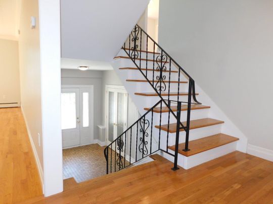 FOR RENT – 19 Shaw Crescent, Halifax, Nova Scotia - Photo 1