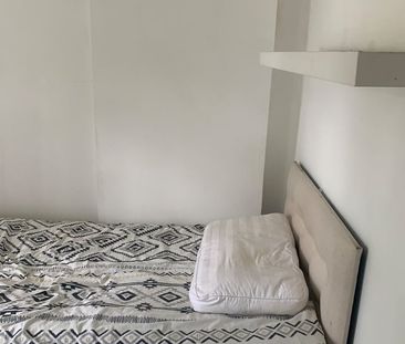 Room in a Shared House, Warren Road, LU1 - Photo 2
