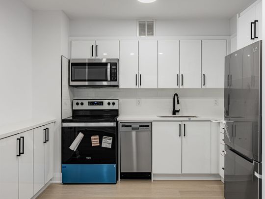 For Lease - 377 Ridelle Avenue Unit# 416, Toronto, Ontario - Photo 1