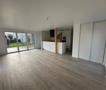 Location Maison 4 pièces 90m² EQUEURDREVILLE HAINNEVILLE 50120 - Photo 1