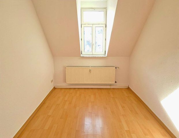 VIEL PLATZ FÜR IHRE IDEEN // Maisonette-Wohnung mit ausgebautem Spitzboden in zentrumsnaher Lage - Foto 1