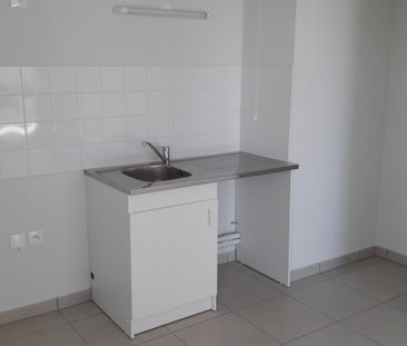 location Appartement T3 DE 58.5m² À BORDEAUX - Photo 2