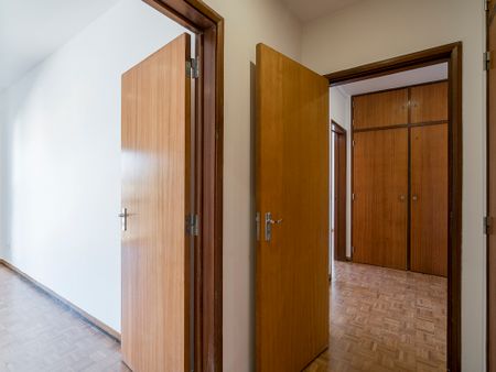 Apartamento T1 para arrendamento sem móveis localizado em Oeiras - Photo 2