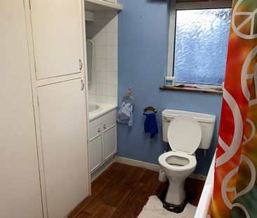 3 Bed Terraced House, Boundary Road, E13 - Photo 6