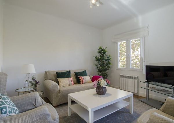 Calle de Fortunata y Jacinta, Madrid, Community of Madrid 28020